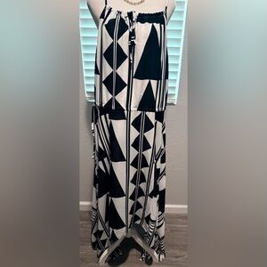 Black and White Geometric Print Skirt